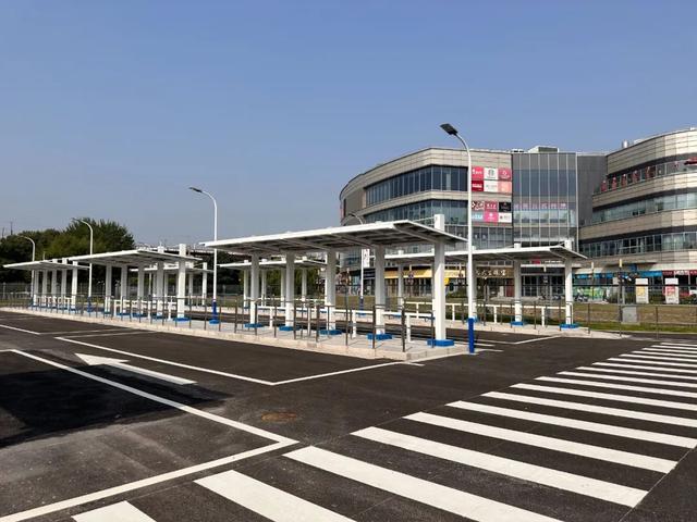 轨交9号线佘山站公交枢纽竣工，待规划验收后投入使用