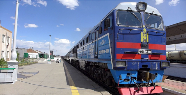 中国火车驶入俄罗斯，为何要停留5个小时，安检需要那么长时间？