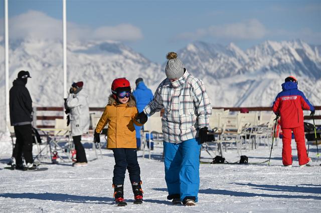 最低零下50摄氏度，雪季长达6个月，俄罗斯人在漫漫寒冬里都经历了什么