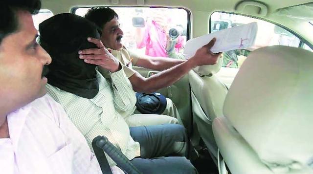印度女子凌晨搭便车，遭2名醉酒男子侵犯，警方装傻充愣：真罕见
