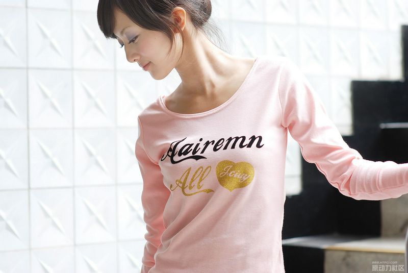 台湾清纯美女果子MM张凯洁服饰图集