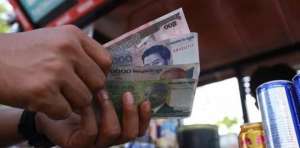 柬埔寨用什么货币(柬埔寨为何不用本国货币，偏偏使用美元？)
