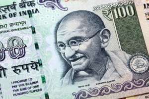 印度的货币(全球最稳健的货币居然是印度卢比？年贬值率不到2%，有啥绝招？)