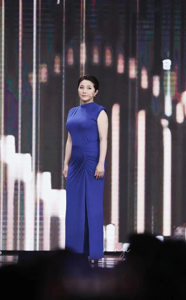 三分性感,七分妩媚。风韵犹存天花板的10位女星。