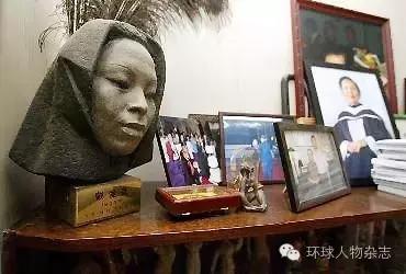 她是中国舞蹈界当之无愧的女神，一生爱情几多坎坷，几多传奇