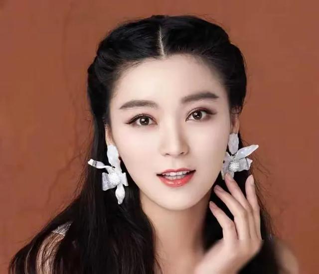 河南盛产美女,这9位豫籍女星,个个国色天香,楚楚动人
