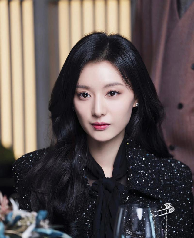 韩国的十大美女,一半性感妩媚,一半冰清玉洁,各个都是人间尤物