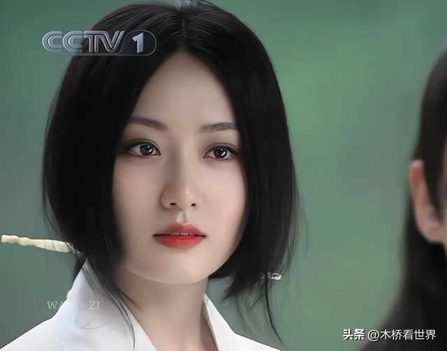 纸片人、排骨胸看腻了!这些珠圆玉润的中年女星,才是真的有味道