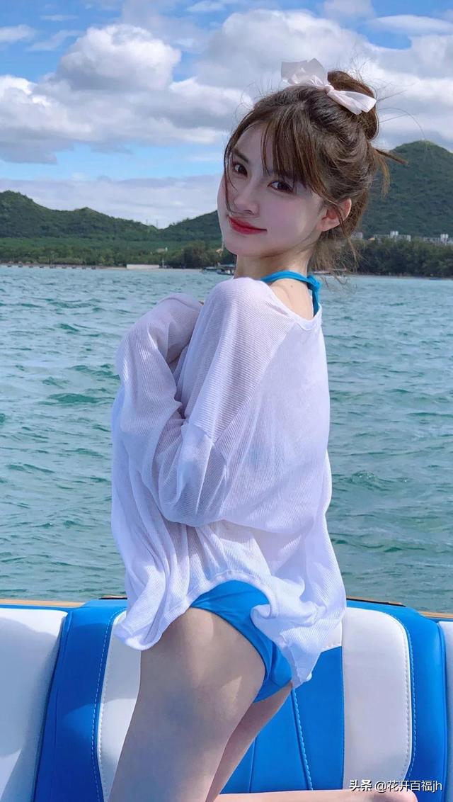 人像美图壁纸第66期：海边美女