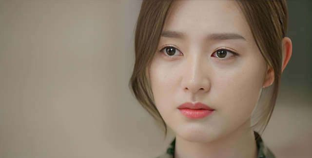 韩国的十大美女,一半性感妩媚,一半冰清玉洁,各个都是人间尤物
