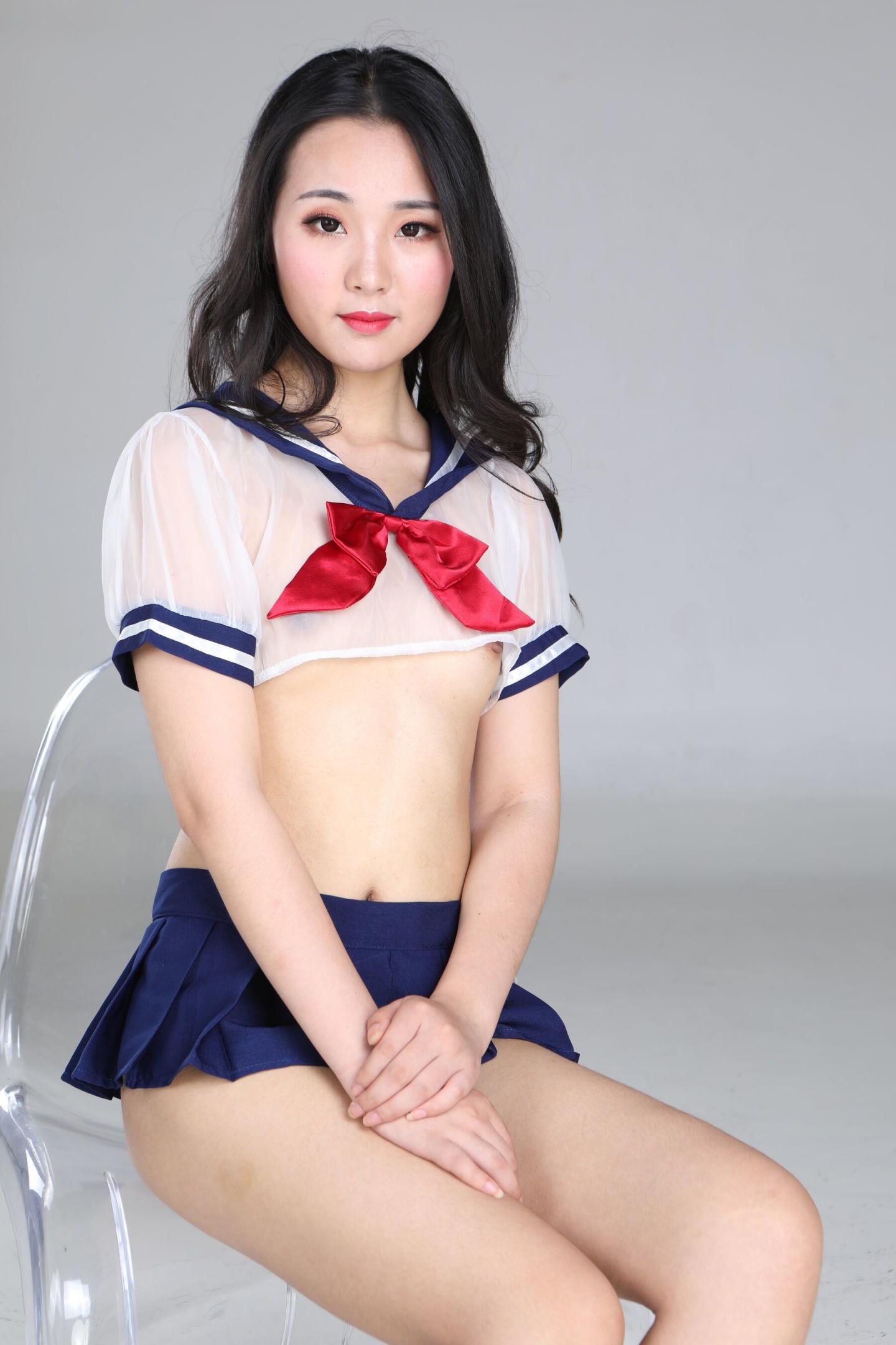 情趣小JK真的让人心动