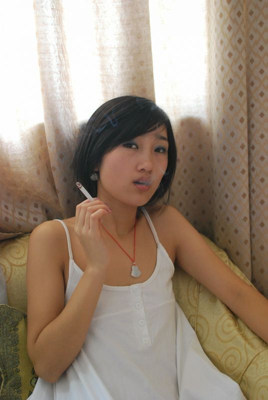 网络图辑素人拍可爱学妹董秀梅