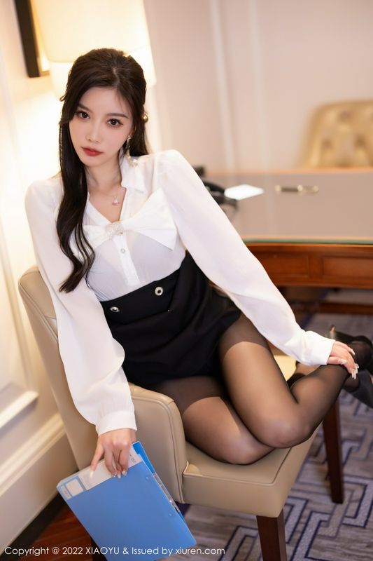 杨晨晨Yome 完整版无水印写真