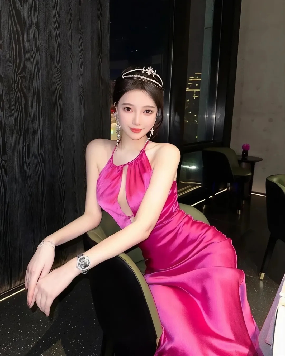 白嫩美腿撩万千风情