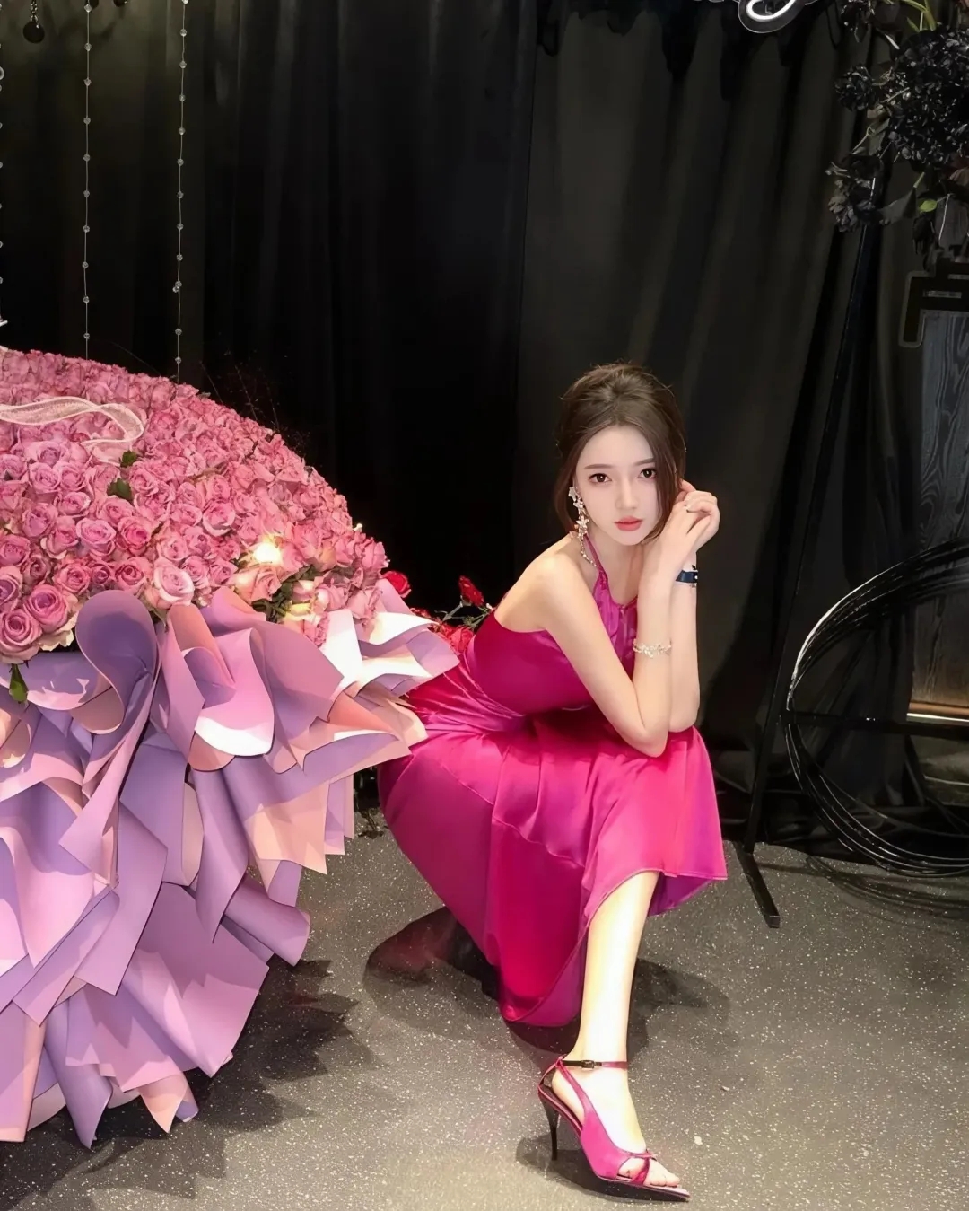 白嫩美腿撩万千风情
