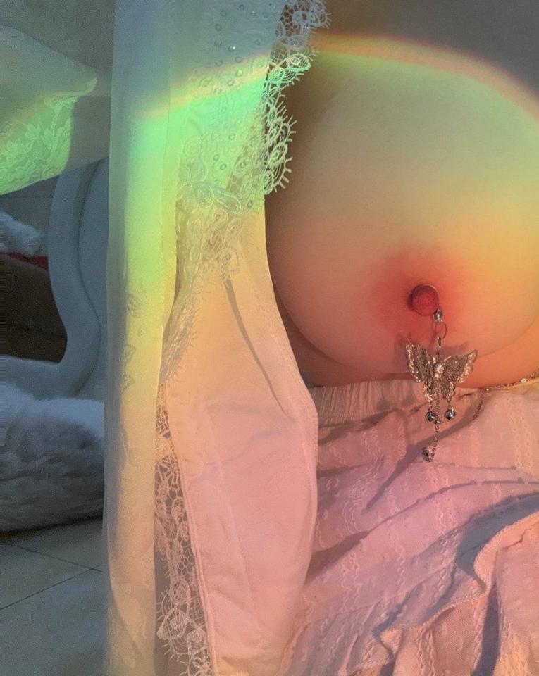大奶小少妇，供君把玩儿