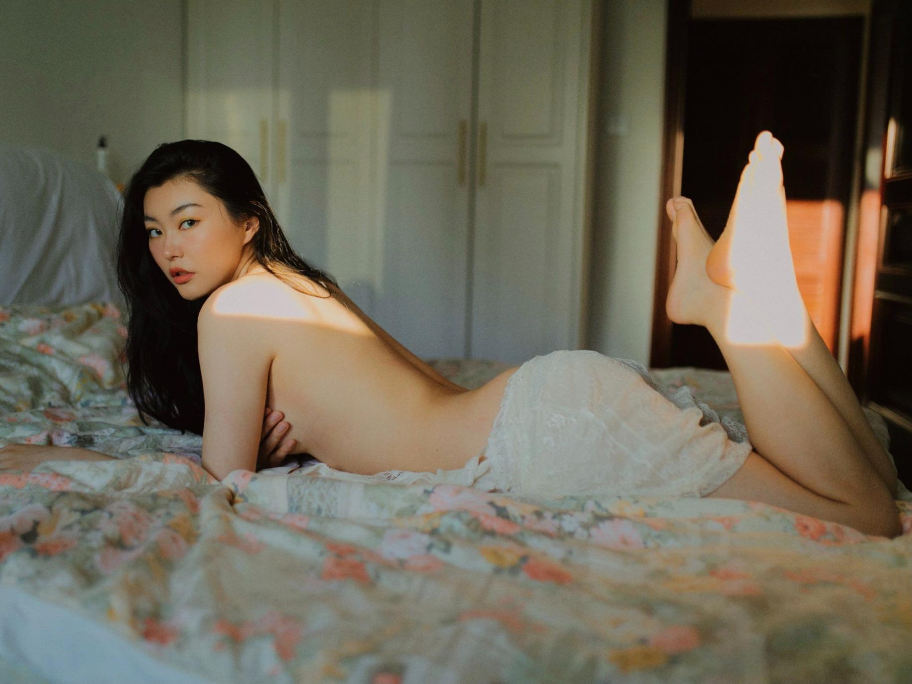 美丽少妇大方性感写真