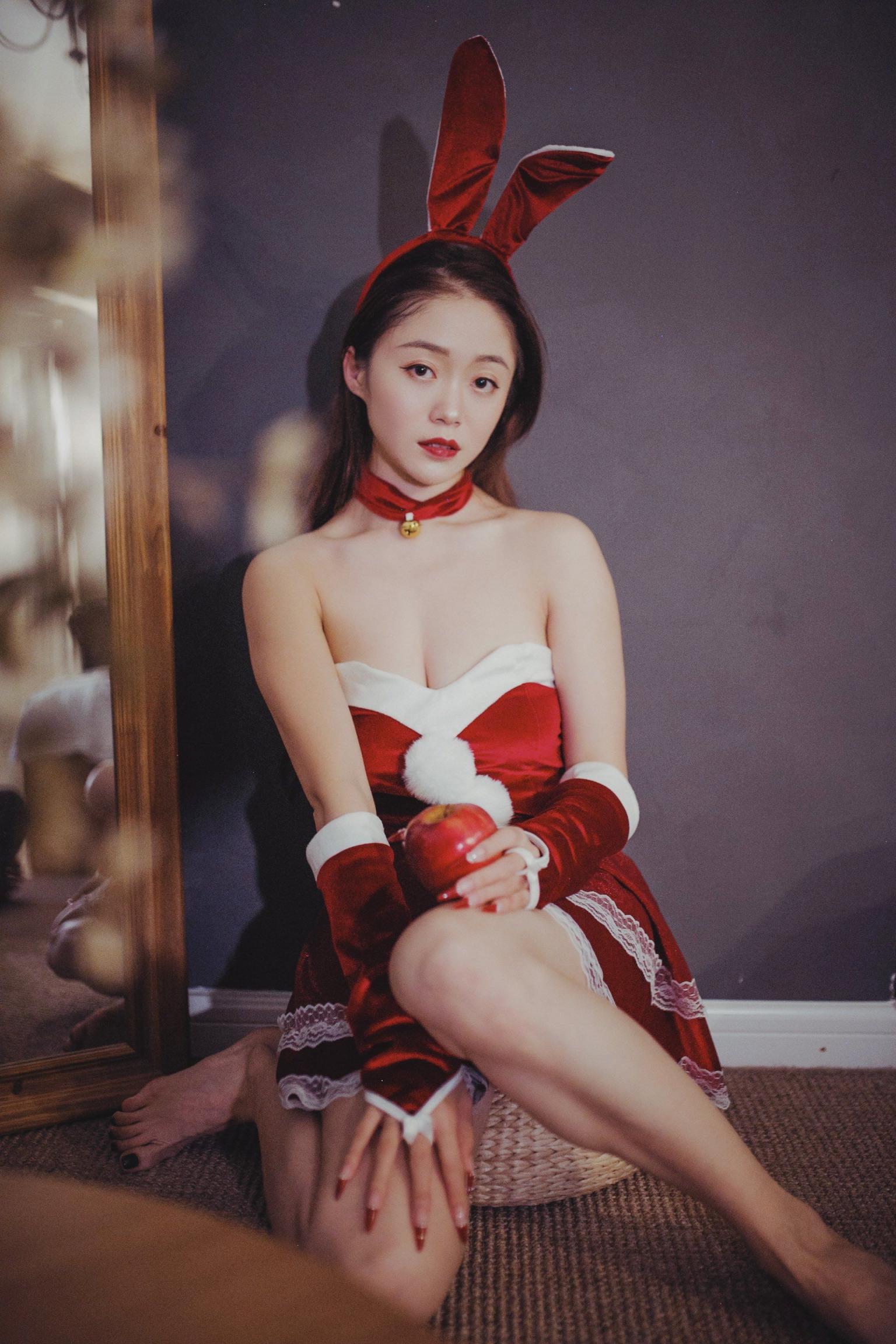美丽少妇大方性感写真