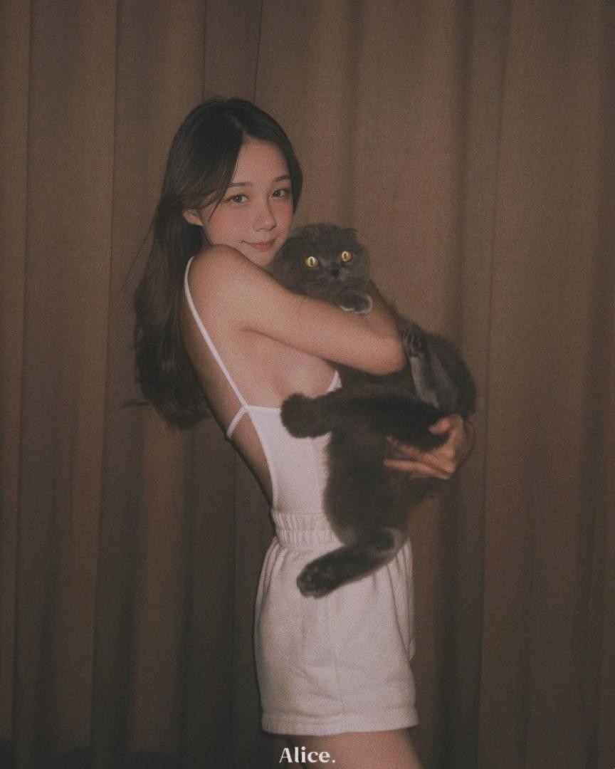 美丽少妇大方性感写真