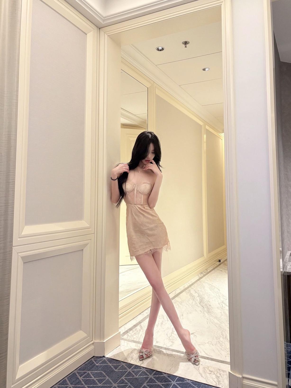 美丽少妇大方性感写真