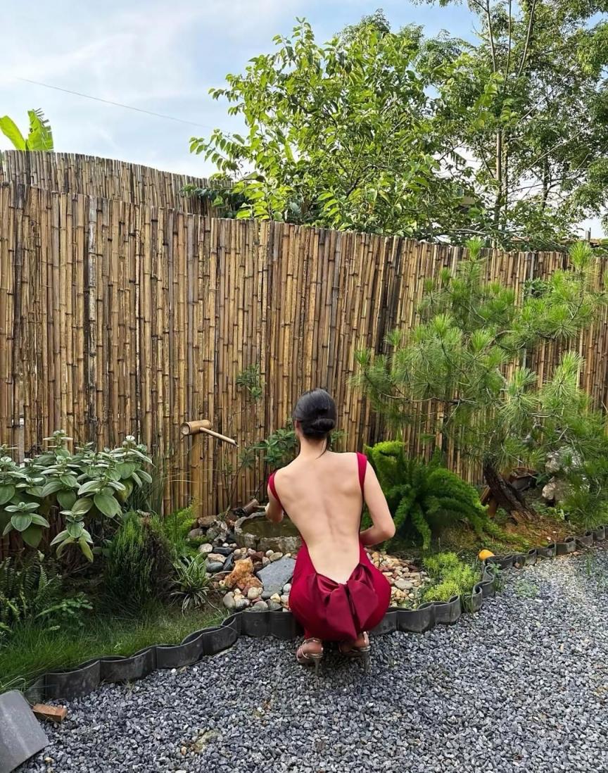 美丽少妇大方性感写真